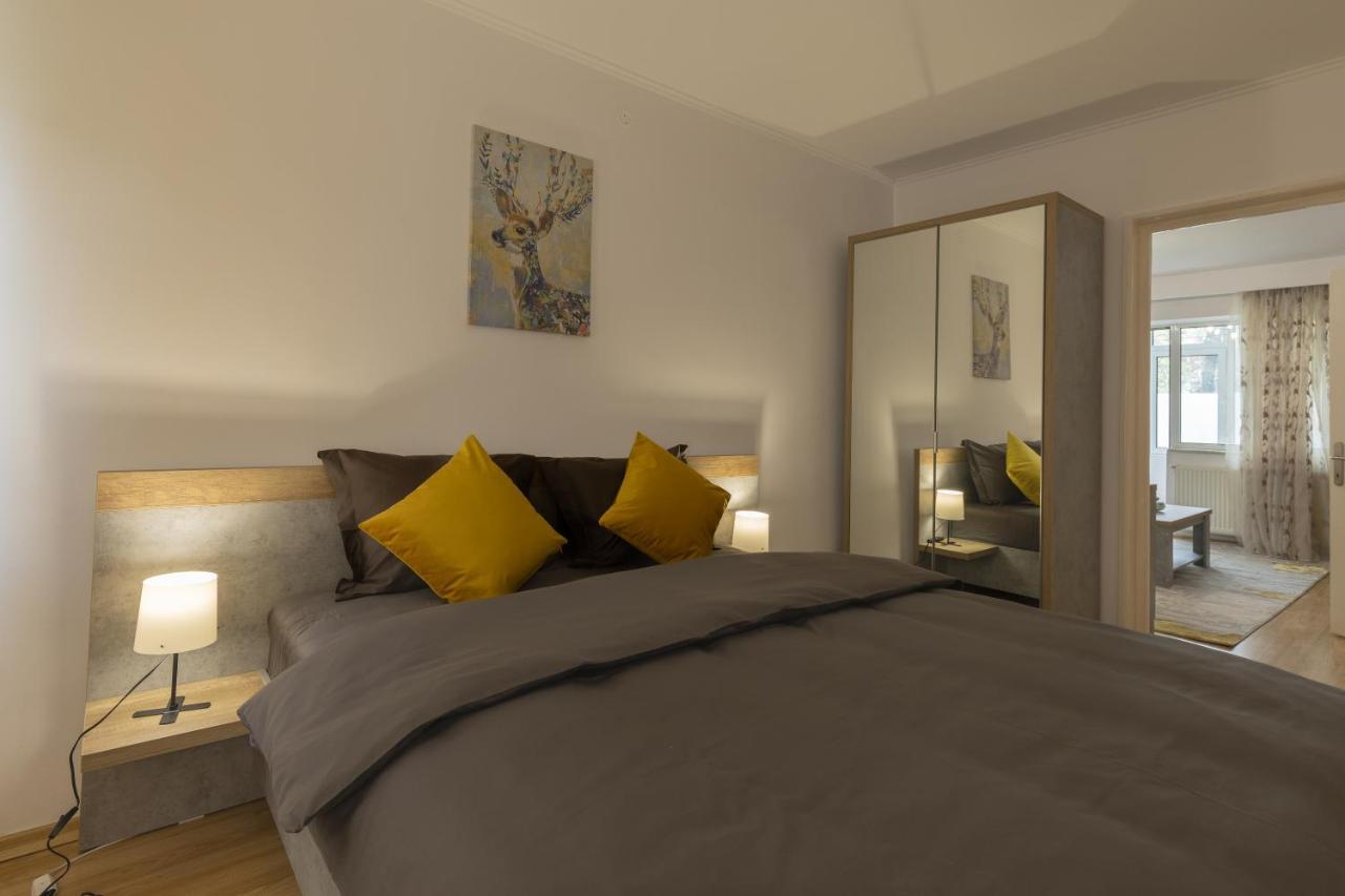 Luxury 2 Bedroom Holiday Apartment ปีเตช ภายนอก รูปภาพ